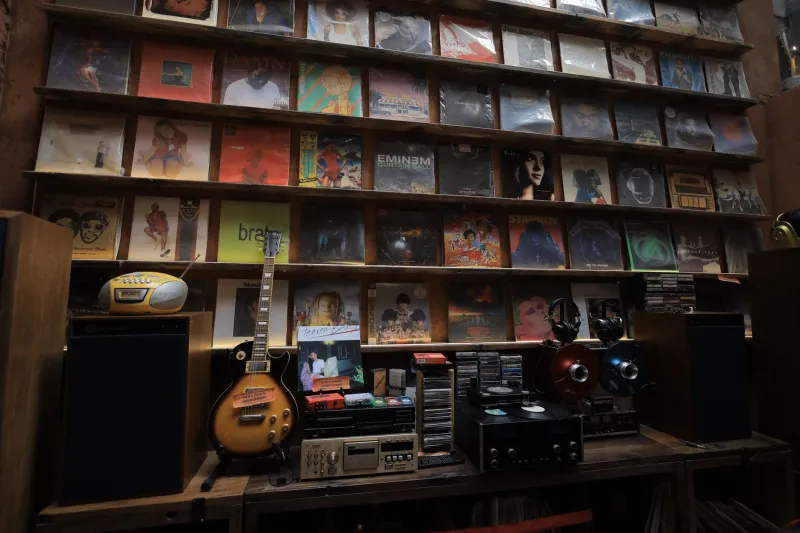 Shelves Don't Lie: Building a Vinyl Collection That Actually Means Something
